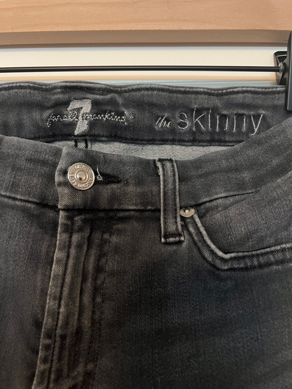 7 For All Mankind Black Skinny Jeans - Picture 4 of 5